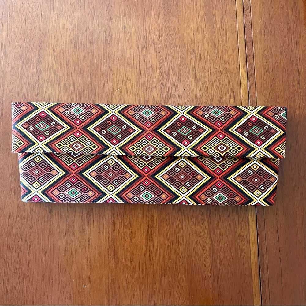 Pineda Covalin Clutch Geometric Patterned - Picture 9 of 12